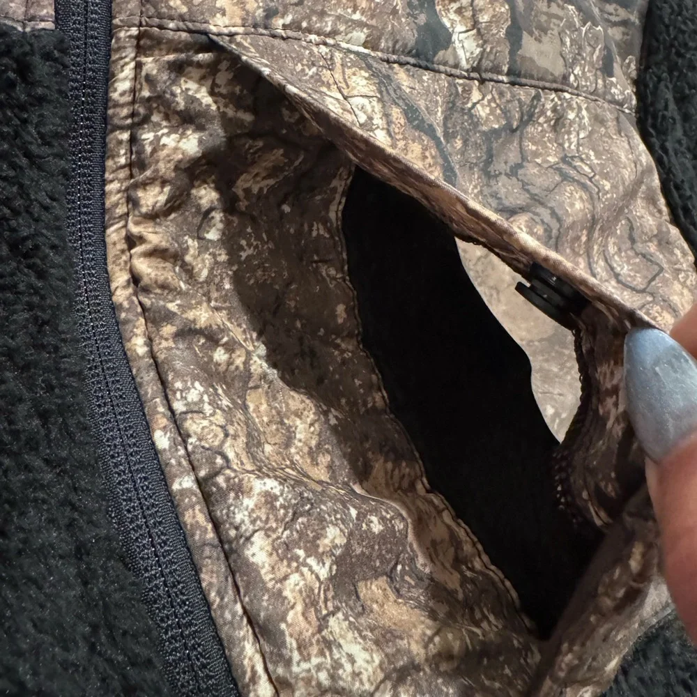 Realtree Camo Sherpa Fleece 1/4 Zip Pullover Jacket - Small - Picture 7 of 11